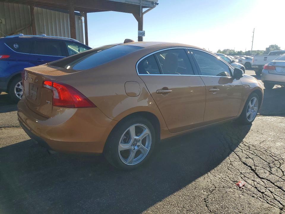 2012 Volvo S60 VIN YV1622FS4C2033966 COPART salvage auction — ROOF, Co - Public - Salvage Title, sold $2,200 on 2026-08-18 (photo 3)