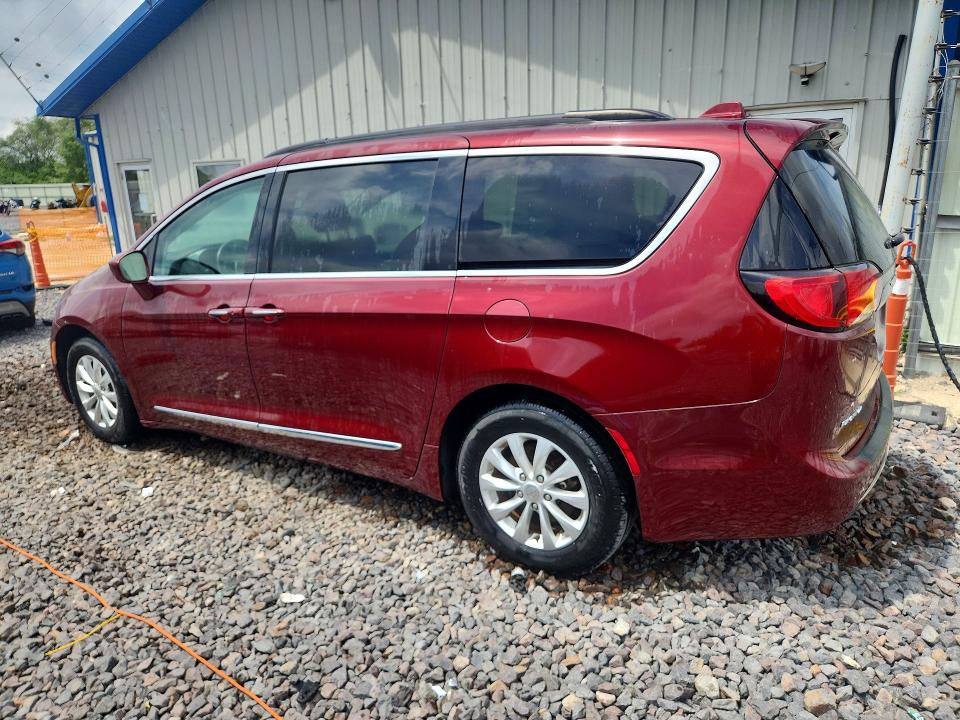 2017 Chrysler Pacifica VIN 2C4RC1BG1HR687859 COPART salvage auction — MINOR DENT/SCRATCHES, Il - Salvage Cert-Flood, sold $1,350 on 2026-08-31 (photo 2)