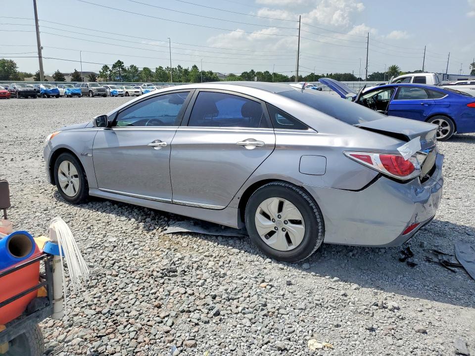 2015 Hyundai VIN KMHEC4A47FA133844 COPART salvage auction — FRONT END, Fl - Cert Of Title Slvg Rebuildable, sold $725 on 2026-07-17 (photo 2)