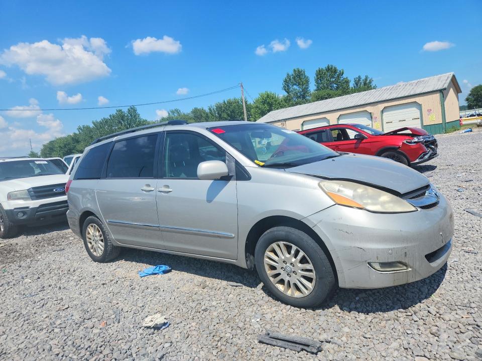 2007 Toyota Sienna VIN 5TDZK22C17S091985 COPART salvage auction — MINOR DENT/SCRATCHES, IL - CERTIFICATE OF TITLE, sold $275 on 2026-07-27 (photo 4)