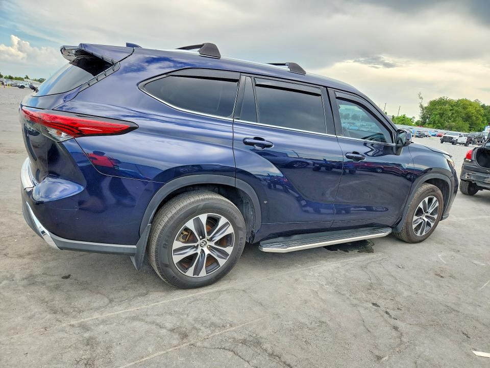 2020 Toyota VIN 5TDHZRBH4LS041670 COPART salvage auction — MINOR DENT/SCRATCHES, Fl - Certificate Of Title (P), sold $7,200 on 2026-07-20 (photo 3)