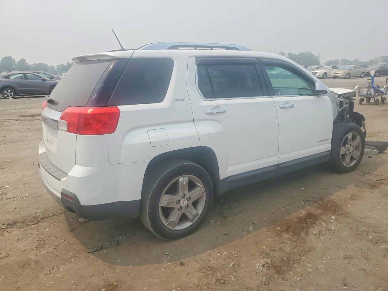 2013 Gmc Terrain VIN 2GKFLXE39D6231431 COPART salvage auction — Front End, VA - CERT OF TITLE - SALVAGE, sold $350 on 2026-08-19 (photo 3)