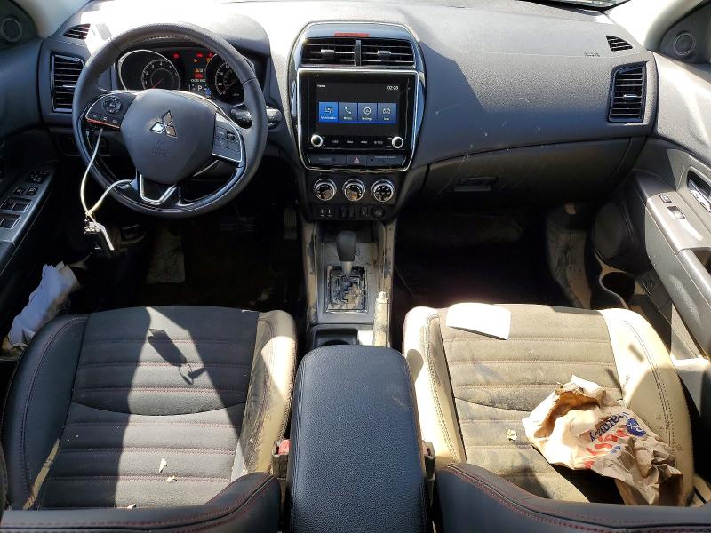 2025 Mitsubishi Outlander VIN JA4ARUAU2SU008724 COPART salvage auction — WATER/FLOOD, Fl - Cert Of Title-Slvg Rebld Flood, sold $5,200 on 2026-07-29 (photo 8)