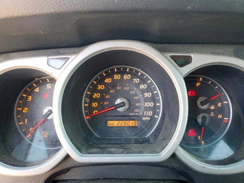 2004 Toyota 4runner VIN JTEZU17RX40021929 COPART salvage auction — MINOR DENT/SCRATCHES, Ca - Dis/Dlr/Exp Only Clean Title, sold $1,650 on 2026-07-31 (photo 9)