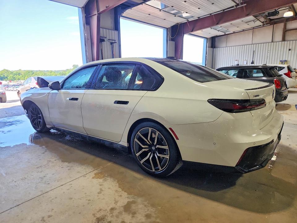 2026 BMW 7 series VIN WBA33EH07TCX69553 COPART salvage auction — FRONT END, MA - CERTIFICATE OF TITLE, sold $40,000 on 2026-08-19 (photo 2)