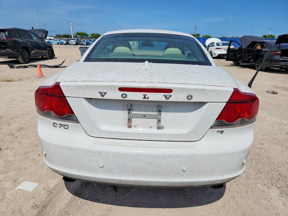 2009 Volvo C70 VIN YV1MC67239J075716 COPART salvage auction — MINOR DENT/SCRATCHES, Fl - Certificate Of Title, sold $400 on 2026-07-29 (photo 6)