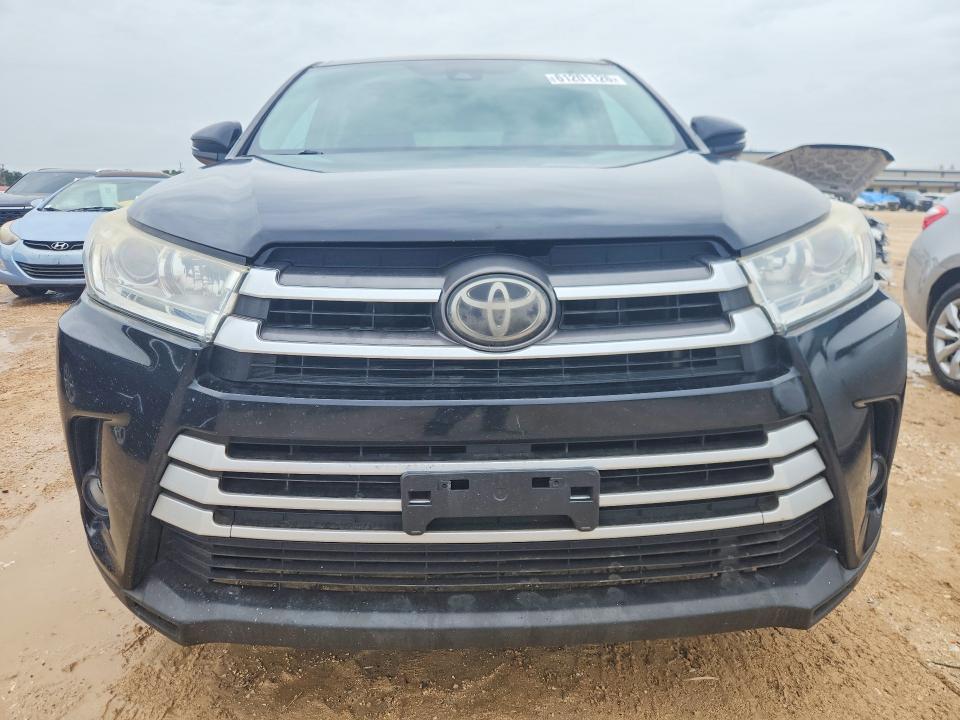 2018 Toyota Highlander VIN 5TDZZRFH0JS243630 COPART salvage auction — SIDE, Tx - Certificate Of Title, sold $4,600 on 2026-07-30 (photo 5)