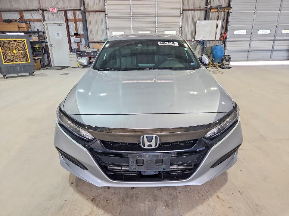 2018 Honda Accord VIN 1HGCV2F35JA002934 COPART salvage auction — HAIL, Mo - Certificate Of Title, sold $6,200 on 2026-07-29 (photo 5)