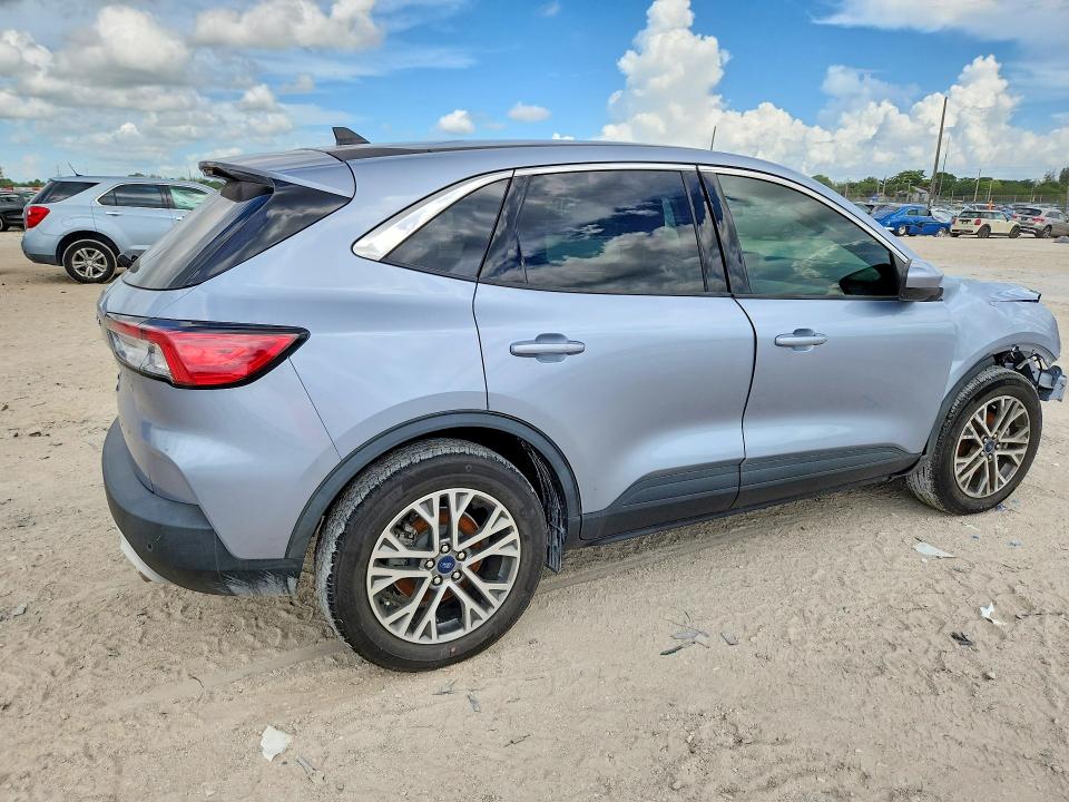 2022 Ford Escape VIN 1FMCU0H67NUA81097 COPART salvage auction — FRONT END, Fl - Cert Of Title Slvg Rebuildable, sold $3,950 on 2026-07-30 (photo 3)