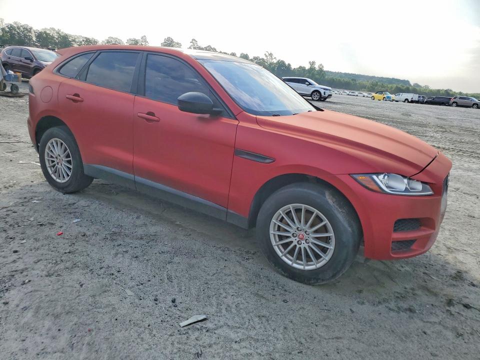 2019 Jaguar F-pace VIN SADCS2FX2KA391757 COPART salvage auction — MINOR DENT/SCRATCHES, Salvage Title, sold $5,000 on 2026-07-29 (photo 4)