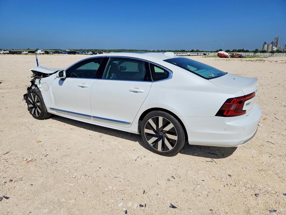 2025 Volvo S90 VIN LVYH60AF8SP444752 COPART salvage auction — FRONT END, Salvage Title, sold $15,100 on 2026-09-03 (photo 2)