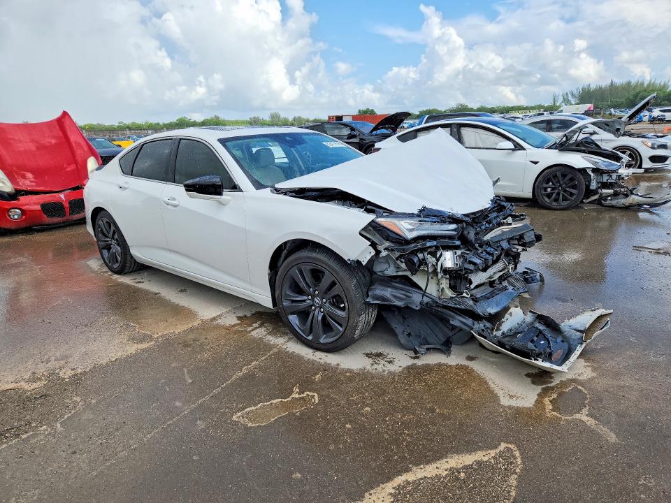 2021 Acura Tlx VIN 19UUB5F35MA004931 COPART salvage auction — FRONT END, FL - CERT OF TITLE-REBUILT, sold $15 on 2026-07-29 (photo 4)