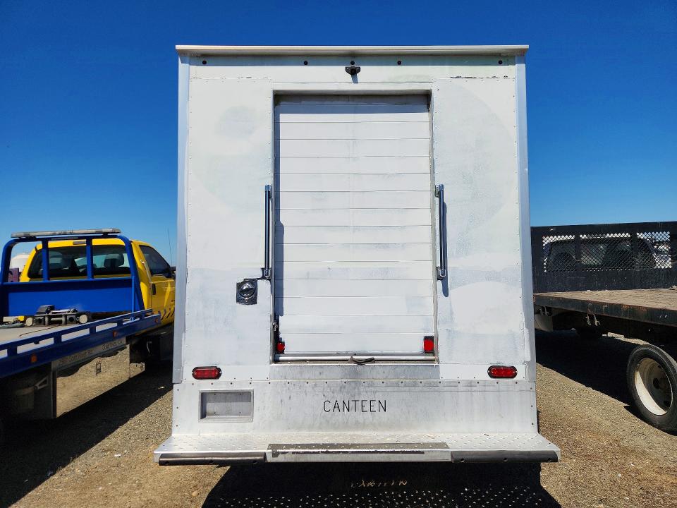 2016 Chevrolet Express 4500 VIN 1GB6GUCG3G1209148 COPART salvage auction — NORMAL WEAR, Sc - Certificate Of Title, sold $400 on 2026-07-09 (photo 6)
