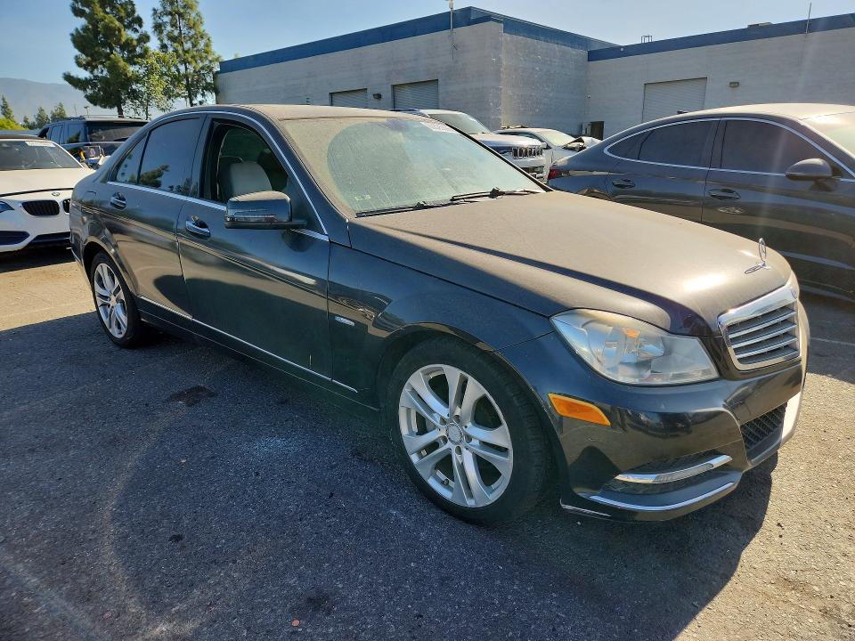 2012 Mercedes-benz C-klasse VIN WDDGF4HB0CR235773 COPART salvage auction — MINOR DENT/SCRATCHES, In - Dis/Dlr/Exp Only Clean Title, sold $525 on 2026-08-13 (photo 4)