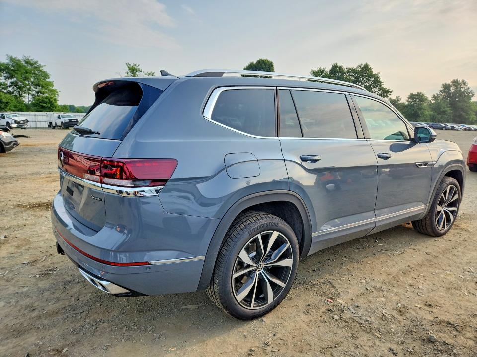 2026 Volkswagen Atlas VIN 1V2FN2CA7TC556688 COPART salvage auction — WATER/FLOOD, Nj - Cert Of Title-Salvage Flood, sold $24,000 on 2026-09-21 (photo 3)