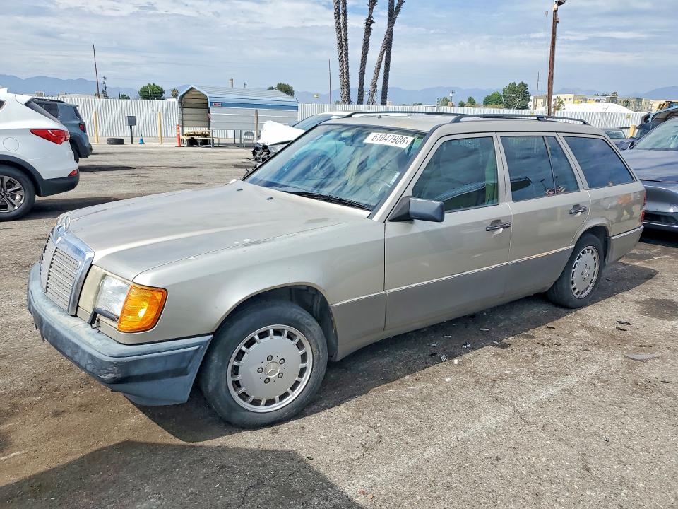 1992 Mercedes-benz 300 VIN WDBED90E2NF196598 COPART salvage auction — REAR END, Ca - Dis/Dlr/Exp Only Clean Title, sold $950 on 2026-07-24 (photo 1)