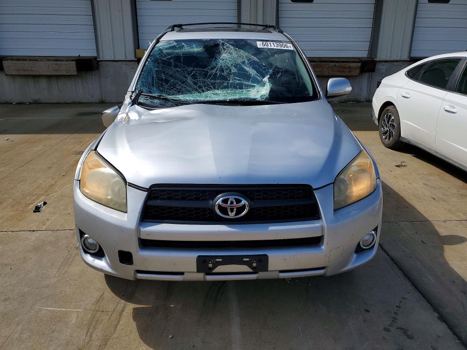 2011 Toyota Rav 4 VIN JTMRF4DV3B5042994 COPART salvage auction — ROOF, Ky - Cert Of Title-Salvage, sold $1,550 on 2026-07-27 (photo 5)