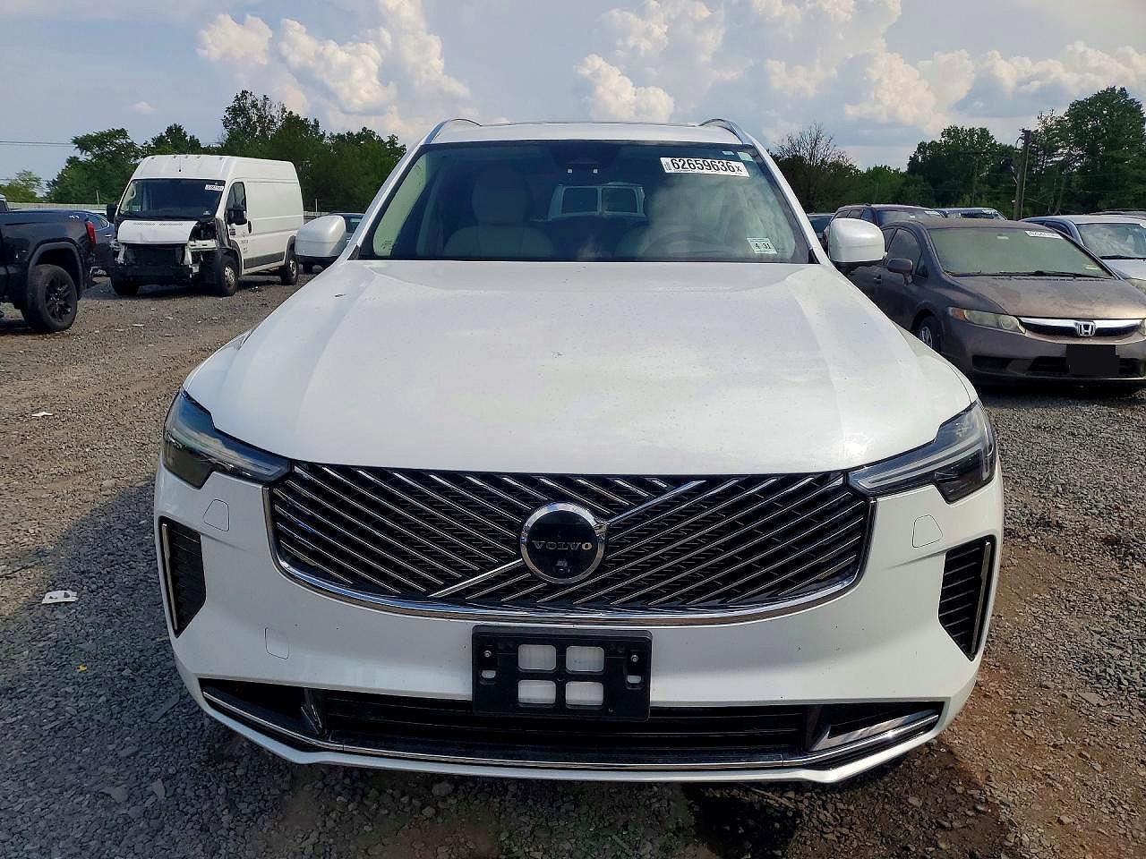 2026 Volvo XC90 VIN YV4H60PFXT1478739 COPART salvage auction — Side, NJ - CERT OF TITLE-SALVAGE, sold $36,250 on 2026-08-07 (photo 5)