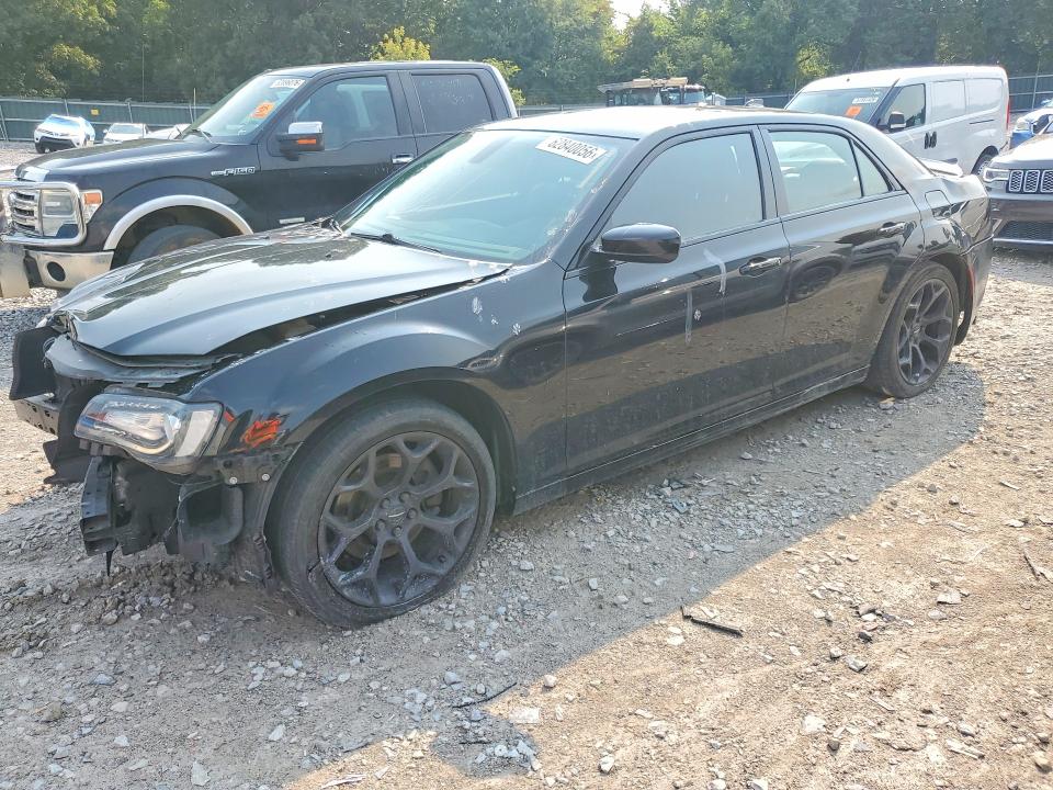 2019 Chrysler 300 VIN 2C3CCABT3KH580431 — COPART salvage auction photo