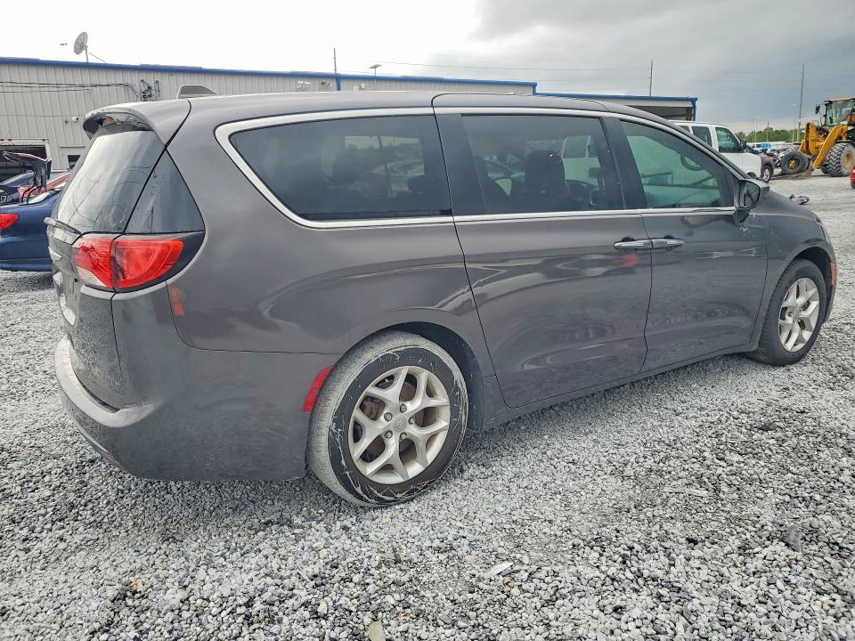2018 Chrysler Pacifica VIN 2C4RC1FG4JR126474 COPART salvage auction — SIDE, Fl - Certificate Of Title, sold $3,700 on 2026-09-01 (photo 3)
