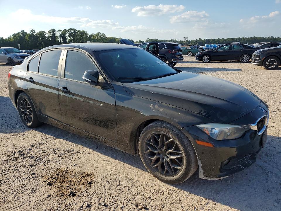 2014 BMW VIN WBA3A5C55EP603567 COPART salvage auction — WATER/FLOOD, Tx - Salvage Title-Flood Damage, sold $650 on 2026-08-11 (photo 4)