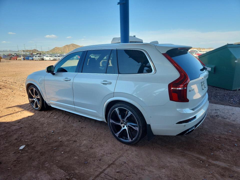 2018 Volvo Xc90 VIN YV4BR0PM4J1382775 COPART salvage auction — NORMAL WEAR, Salvage Title, sold $11,200 on 2026-08-13 (photo 2)