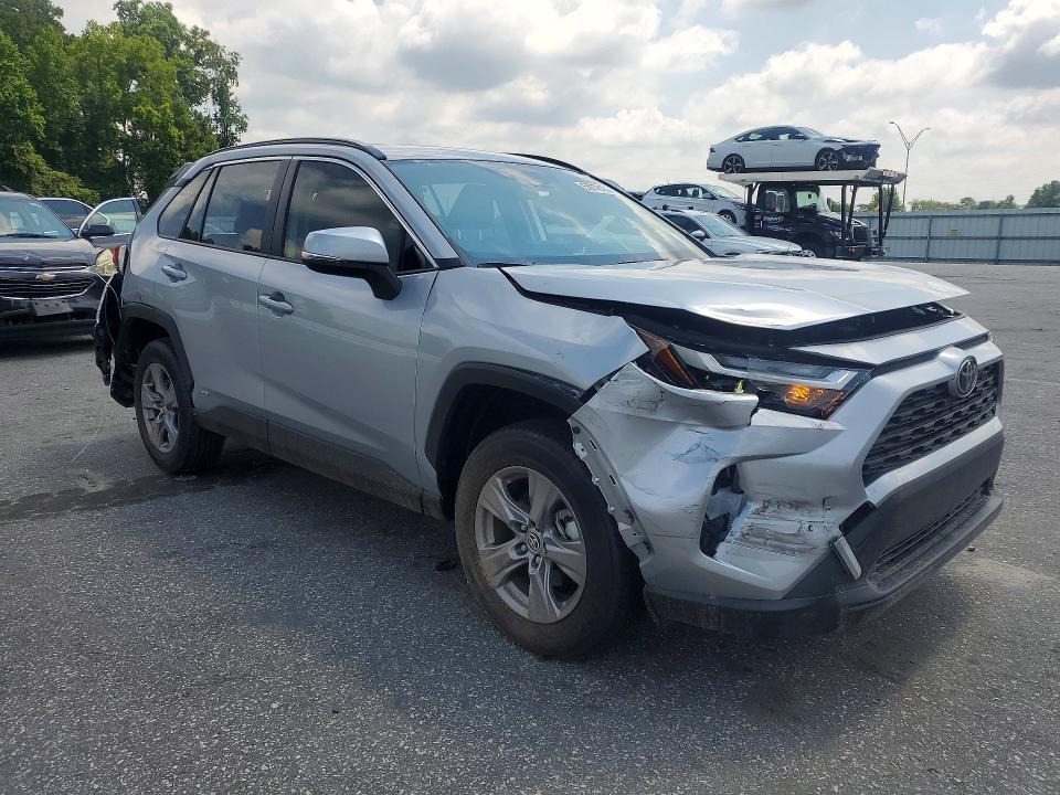 2025 Toyota Rav 4 VIN JTMRWRFV8SJ086135 COPART salvage auction — REAR END, Nc - Salvage Certificate Of Title, sold $5,200 on 2026-07-30 (photo 4)