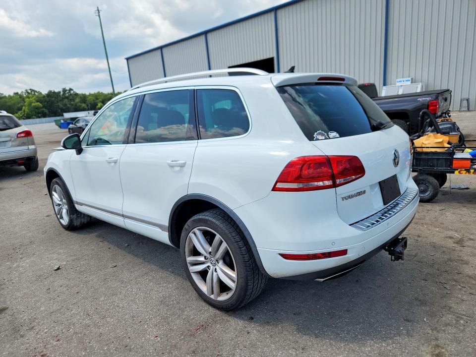 2013 Volkswagen Touareg VIN WVGEP9BP3DD004411 COPART salvage auction — FRONT END, Fl - Cert Of Title Slvg Rebuildable, sold $2,300 on 2026-08-17 (photo 2)