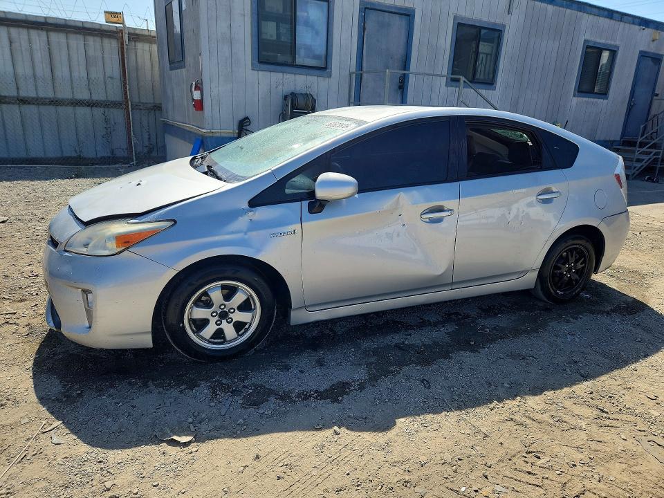 2015 Toyota Prius VIN JTDKN3DU6F0438586 COPART salvage auction — VANDALISM, Ca - Salvage Certificate, sold $1,500 on 2026-07-30 (photo 1)