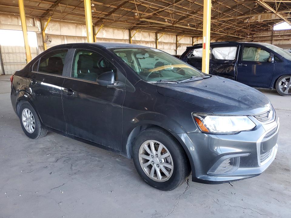 2019 Chevrolet SONIC VIN 1G1JD5SB0K4117165 COPART salvage auction — MINOR DENT/SCRATCHES, AZ - CERTIFICATE OF TITLE, sold $1,750 on 2026-08-03 (photo 4)