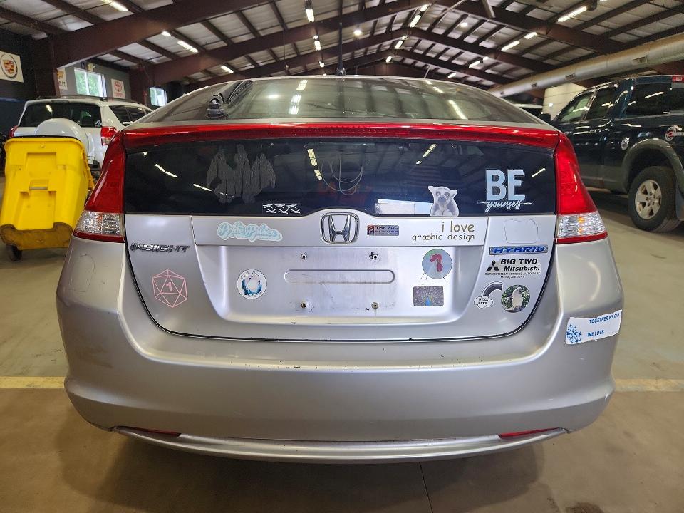 2010 Honda Insight VIN JHMZE2H58AS009795 COPART salvage auction — FRONT END, MA - CERT OF TITLE-SALVAGE, sold $450 on 2026-07-16 (photo 6)