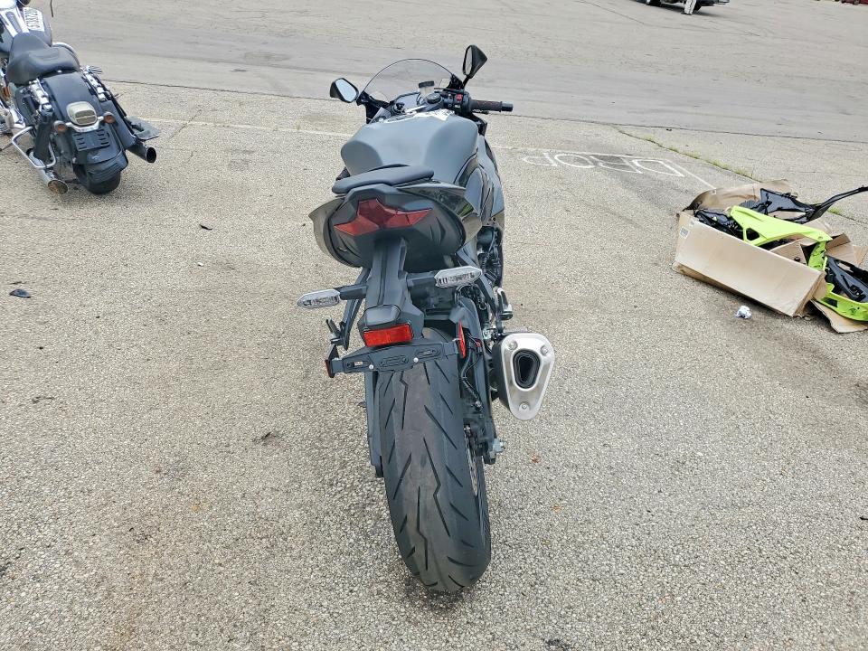2025 Kawasaki Zx VIN JKBZXJJ18SA031290 COPART salvage auction — SIDE, OH - CERT OF TITLE-SALVAGE, sold $2,050 on 2026-07-23 (photo 4)