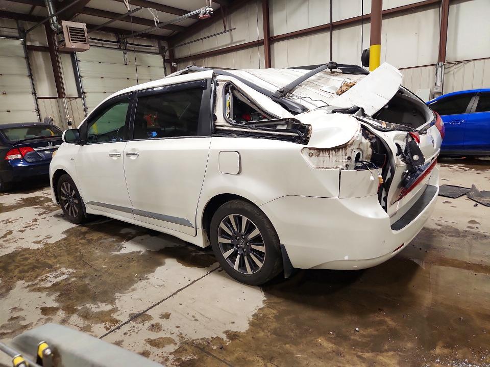 2018 Toyota Sienna VIN 5TDDZ3DC1JS194968 COPART salvage auction — ROOF, PA - CERTIFICATE OF SALVAGE, sold $3,600 on 2026-07-28 (photo 2)