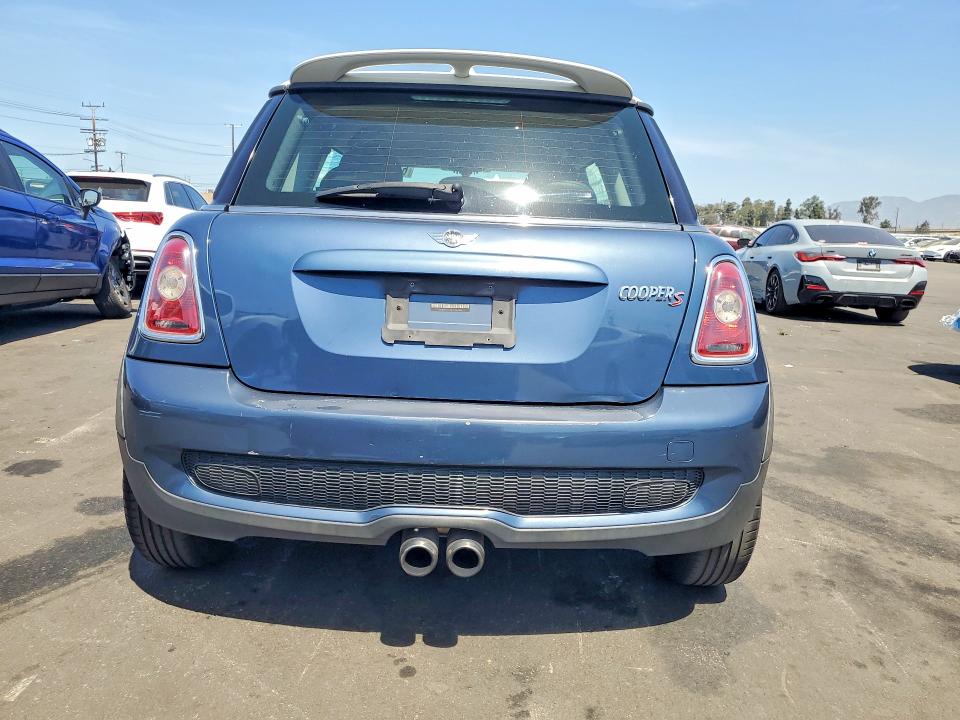 2010 Mini Cooper VIN WMWMF7C5XATZ69060 COPART salvage auction — VANDALISM, Ca - Salvage Certificate, sold $675 on 2026-08-12 (photo 6)