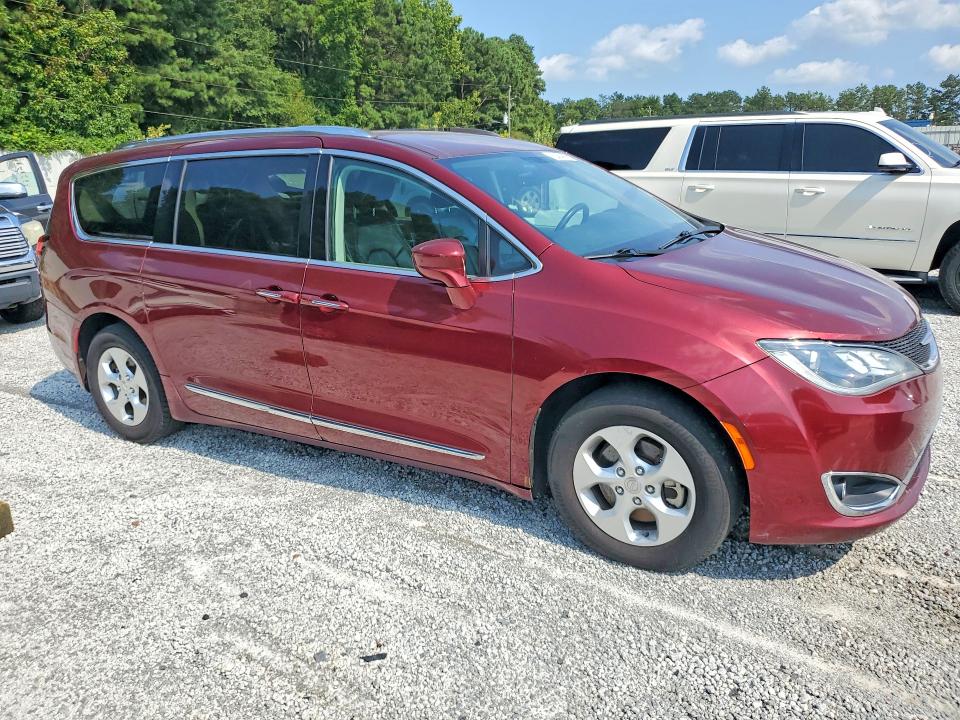 2017 Chrysler Pacifica VIN 2C4RC1EG1HR538721 COPART salvage auction — MINOR DENT/SCRATCHES, Ga - Certificate Of Title, sold $4,300 on 2026-08-26 (photo 4)