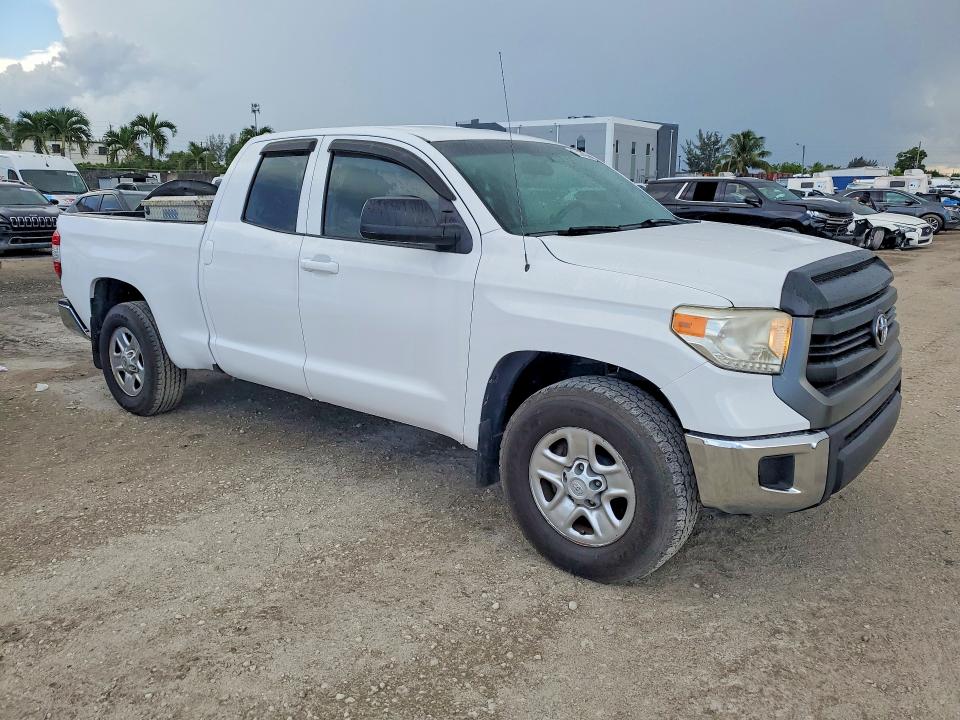 2015 Toyota Tundra VIN 5TFRM5F10FX091134 COPART salvage auction — MINOR DENT/SCRATCHES, Fl - Certificate Of Title, sold $8,200 on 2026-07-31 (photo 4)
