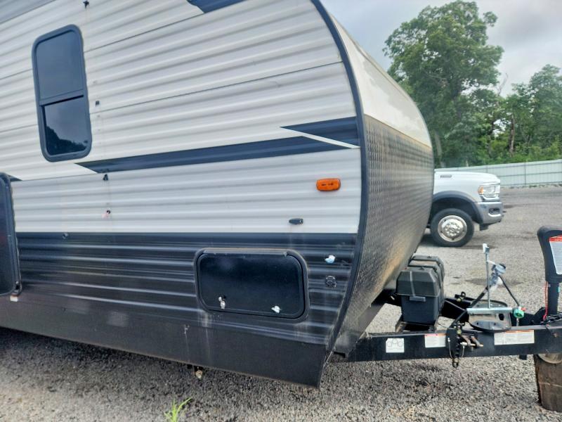 2023 Coachman Clipper VIN 5ZT2CWPB6PJ133455 COPART salvage auction — MINOR DENT/SCRATCHES, CT - CERT OF TITLE-REBUILT SALVAGE, sold $2,500 on 2026-09-15 (photo 7)