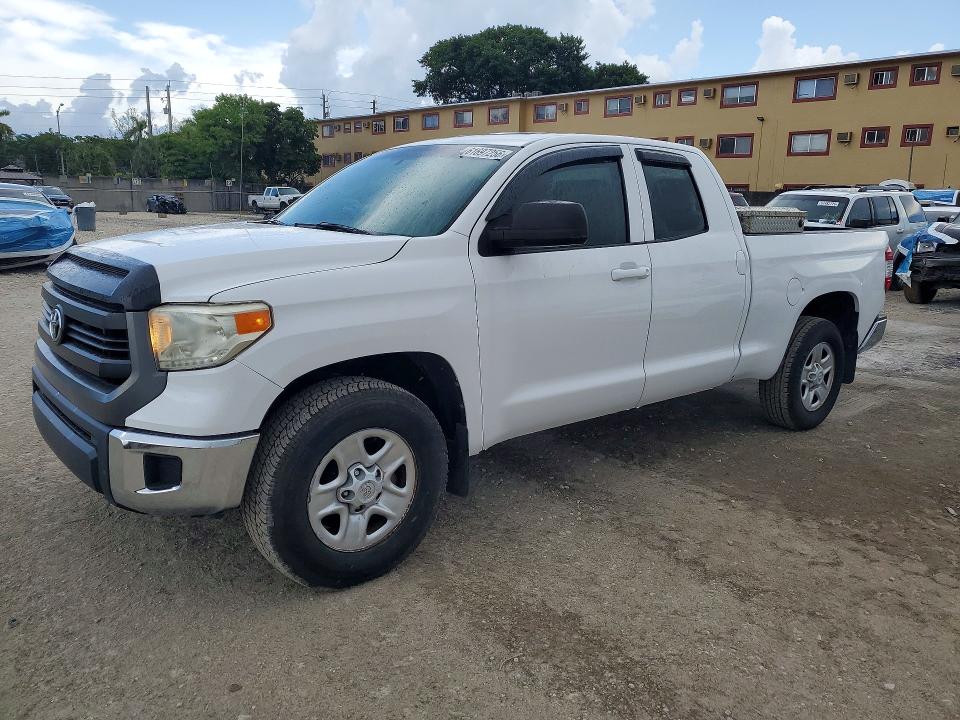 2015 Toyota Tundra VIN 5TFRM5F10FX091134 COPART salvage auction — MINOR DENT/SCRATCHES, Fl - Certificate Of Title, sold $8,200 on 2026-07-31 (photo 1)