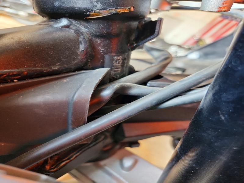 2025 Triumph motorcycle Daytona VIN SMTL23UF4STBU2381 COPART salvage auction — VANDALISM, NM - CERTIFICATE OF TITLE, sold $1,950 on 2026-10-01 (photo 8)