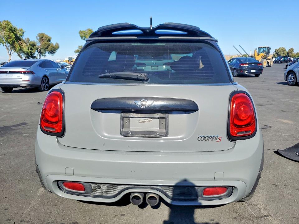 2015 Mini Cooper VIN WMWXP7C50F2A33216 COPART salvage auction — SIDE, Ca - Salvage Certificate, sold $850 on 2026-08-10 (photo 6)