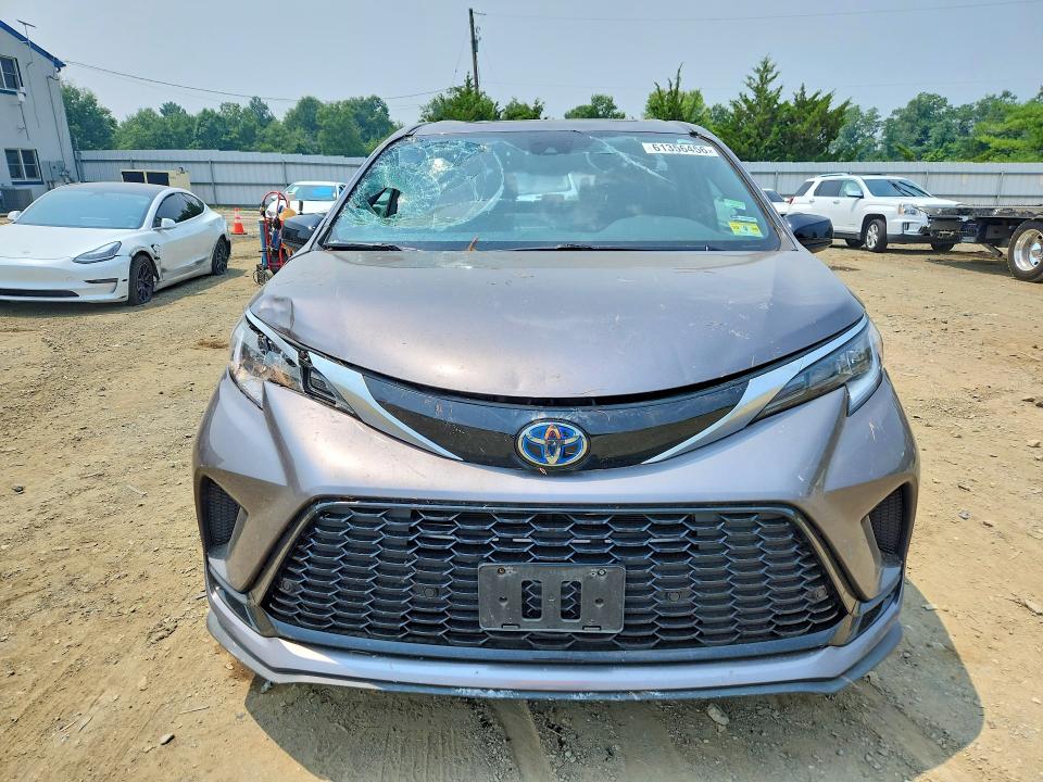 2021 Toyota Sienna VIN 5TDDRKEC1MS064170 COPART salvage auction — FRONT END, NJ - CERT OF TITLE-SALVAGE (P), sold $325 on 2026-07-27 (photo 5)