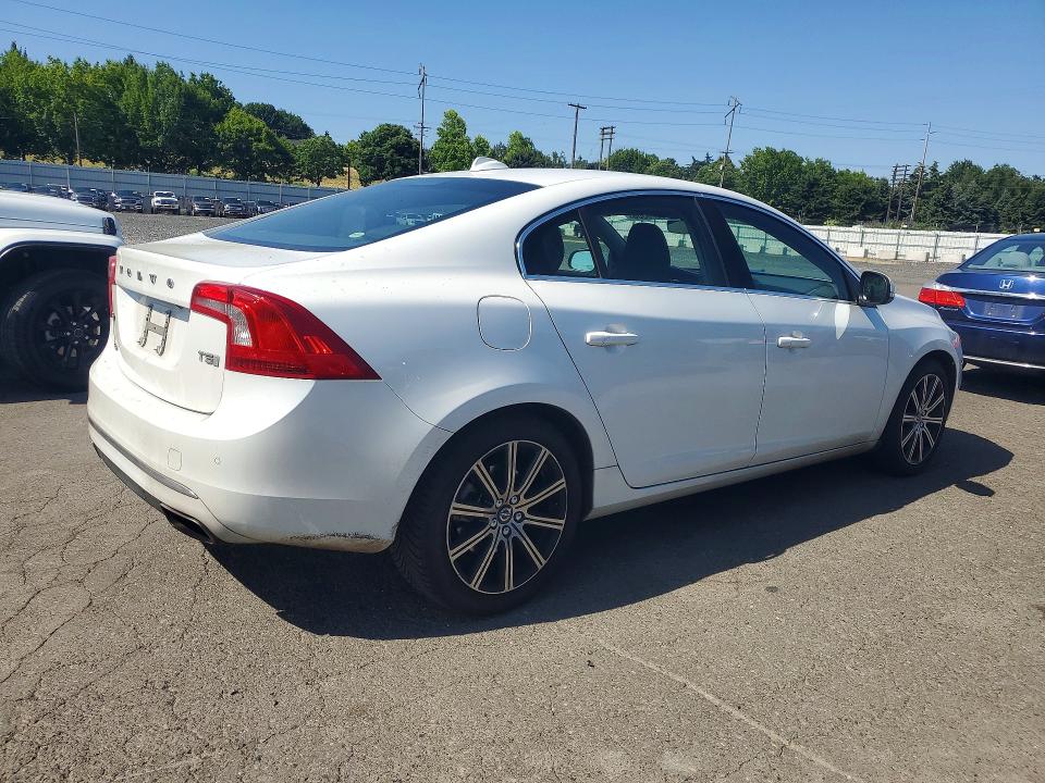 2016 Volvo VIN LYV402FK3GB109264 COPART salvage auction — NORMAL WEAR, Or - Certificate Of Title, sold $750 on 2026-07-17 (photo 3)