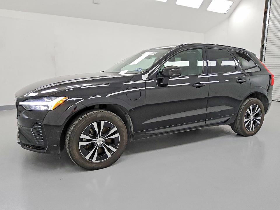 2024 Volvo Xc60 VIN YV4H60DK9R1848895 COPART salvage auction — SIDE, TX - SALVAGE VEHICLE TITLE, sold $13,600 on 2026-08-18 (photo 1)