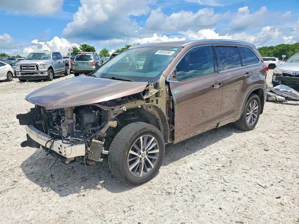 2018 Toyota Highlander VIN 5TDJZRFH7JS843381 COPART salvage auction — FRONT END, Ma - Cert Of Title-Reconstrctd Coll, sold $2,050 on 2026-07-22 (photo 1)