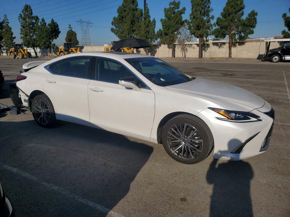 2024 Lexus ES VIN 58ADA1C13RU038793 COPART salvage auction — REAR END, Ca - Salvage Certificate, sold $13,000 on 2026-09-10 (photo 4)