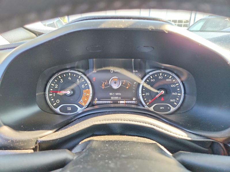 2021 Jeep Renegade VIN ZACNJDBB2MPM96859 COPART salvage auction — MINOR DENT/SCRATCHES, WV - CERTIFICATE OF TITLE, sold $12,100 on 2026-08-13 (photo 9)