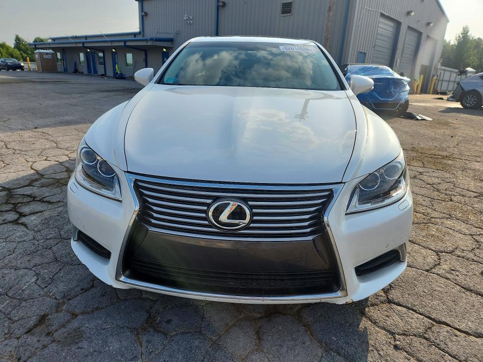 2016 Lexus Ls VIN JTHBL5EF9G5140800 COPART salvage auction — REAR END, FL - CERT OF TITLE-SLVG REBLD FLOOD, sold $150 on 2026-07-30 (photo 5)