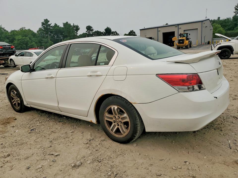 2008 Honda Accord VIN JHMCP26378C017361 COPART salvage auction — MINOR DENT/SCRATCHES, MA - CERTIFICATE OF TITLE, sold $575 on 2026-07-27 (photo 2)