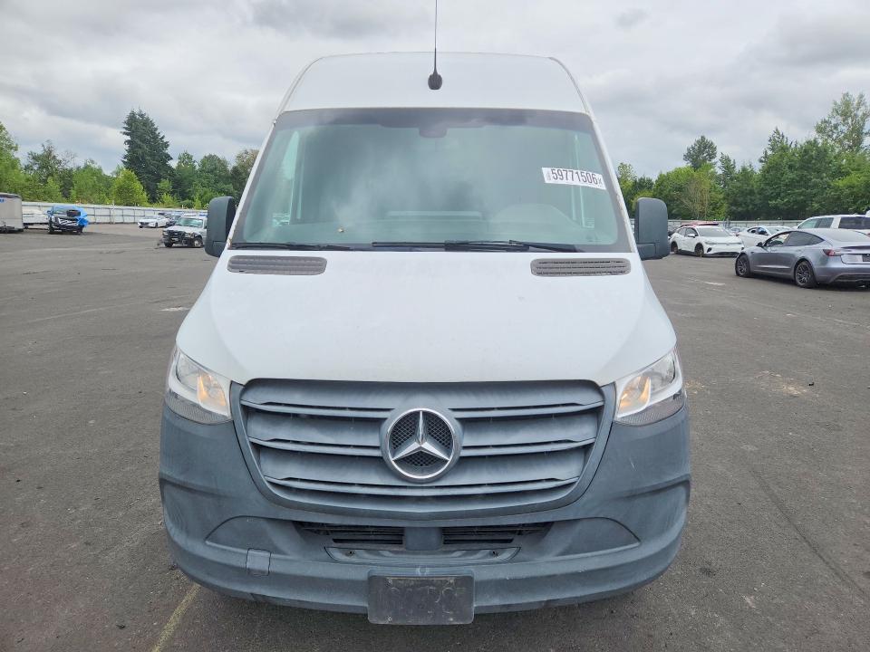 2019 Mercedes-benz Sprinter VIN WD4PF1CDXKT003285 COPART salvage auction — MINOR DENT/SCRATCHES, Or - Certificate Of Title, sold $10,700 on 2026-07-20 (photo 5)