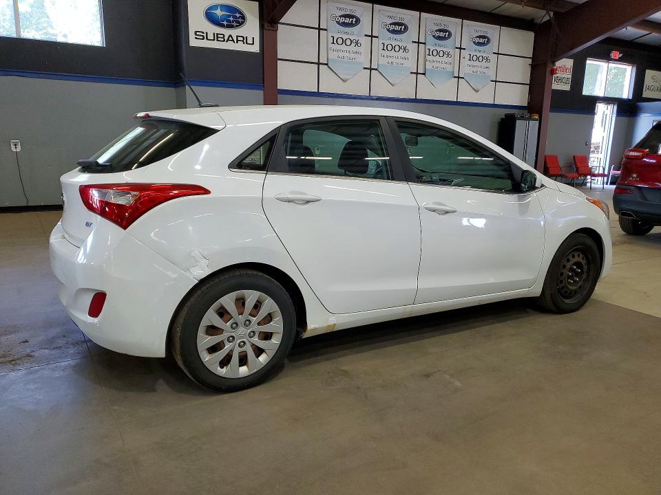 2016 Hyundai Elantra VIN KMHD35LH1GU303701 COPART salvage auction — MINOR DENT/SCRATCHES, MA - CERTIFICATE OF TITLE (P), sold $2,600 on 2026-07-27 (photo 3)